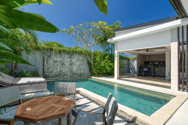 Swimming Pool 2