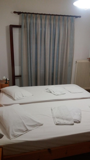 Bedroom 3, Hotel Aris, Peloponnese
