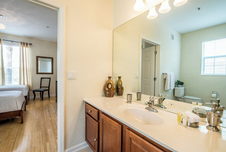 Bathroom 4, Breakview Getaway, Orange
