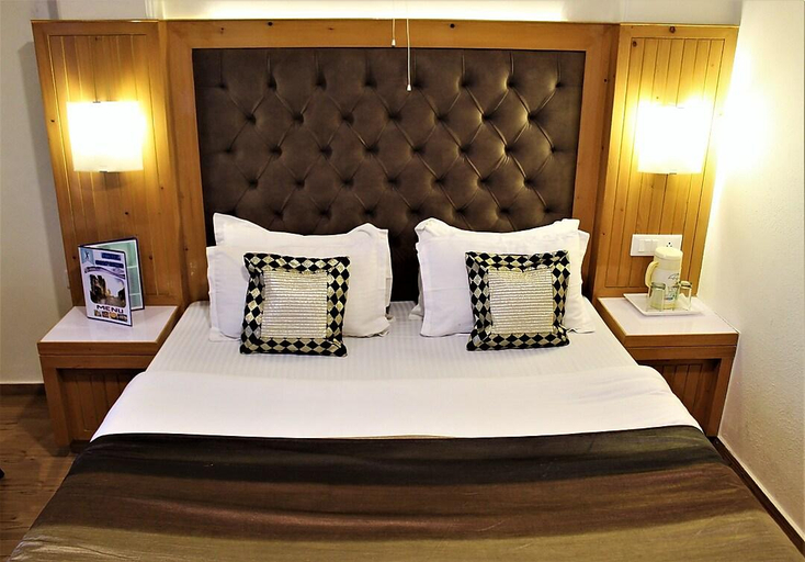 Others 2, Hotel Golf Links, Shimla