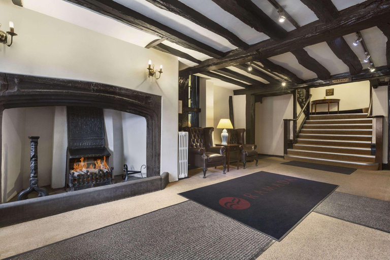 Public Area 2, Ramada by Wyndham Crawley Gatwick, West Sussex