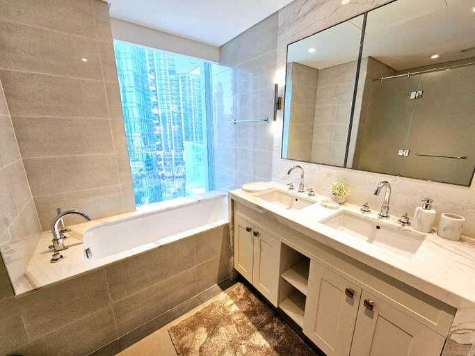 Bathroom 5, Luxurious 2 BR in Opera Grand!, Dubai
