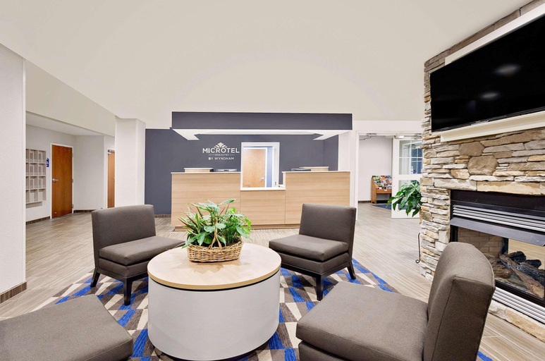 Public Area 2, Microtel Inn & Suites by Wyndham Middletown, Orange
