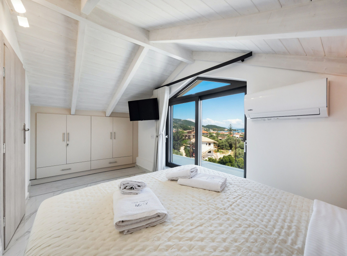 Others 5, Endless Blue Maisonette, Ionian Islands