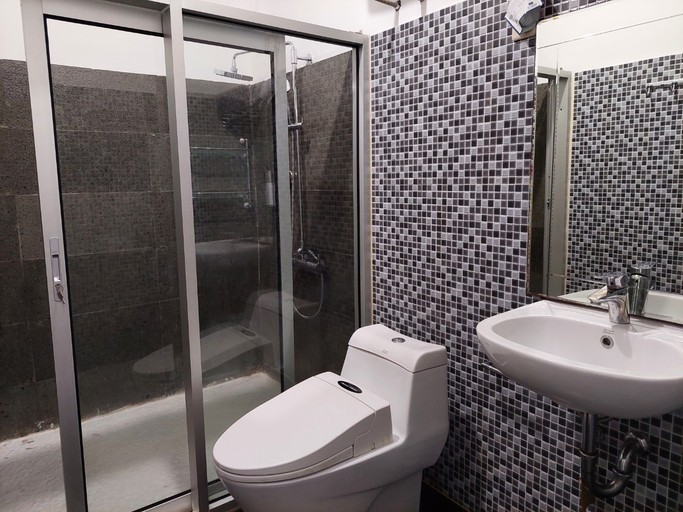 Bathroom 4, 8988 Beach Resort, Pandeglang