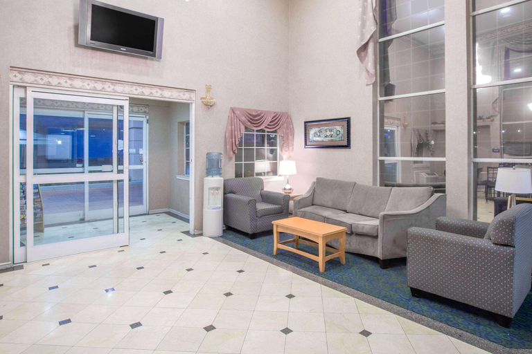 Public Area 3, Days Inn by Wyndham Nacogdoches, Nacogdoches