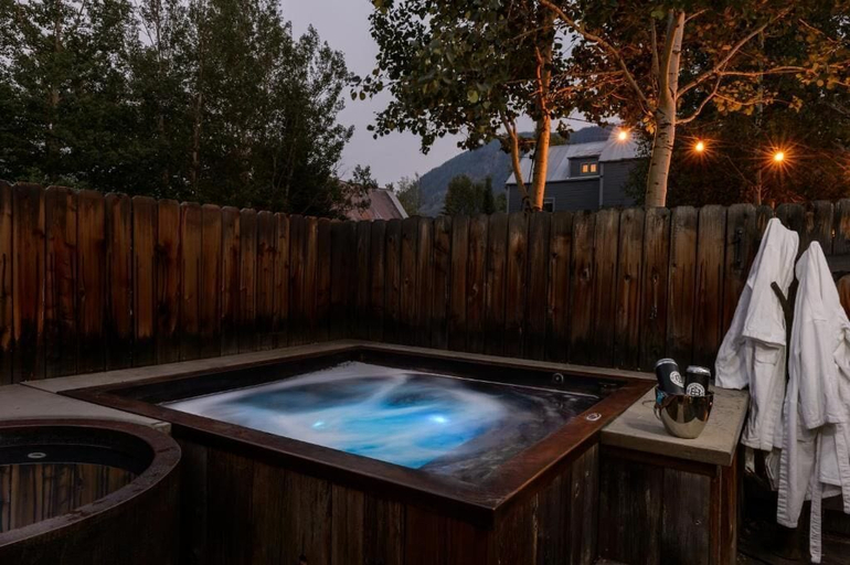 Sport & Beauty, Eleven Sopris House, Gunnison