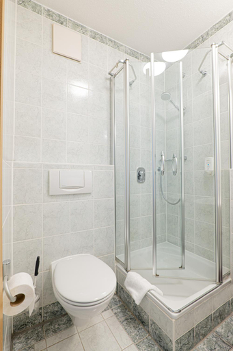 Bathroom 3, Landhotel Kirchberg - Hotel Garni, Schwäbisch Hall