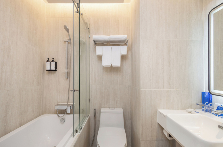 Bathroom 5, Cloudotel Walking Street, Pattaya, Pattaya