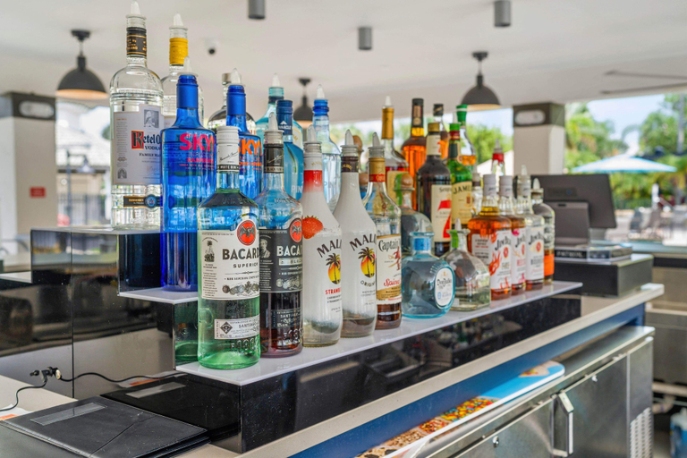 Food & Drinks 5, Tropicana Lakeview, Orange