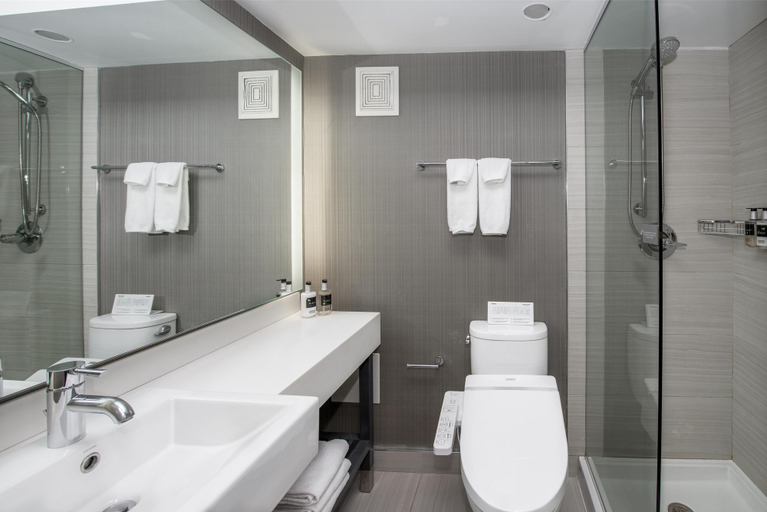 Bathroom 4, Coast Prince George Hotel by APA, Fraser-Fort George