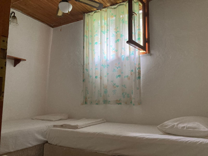 Bedroom 3, Kalemi Pansiyon, Marmara
