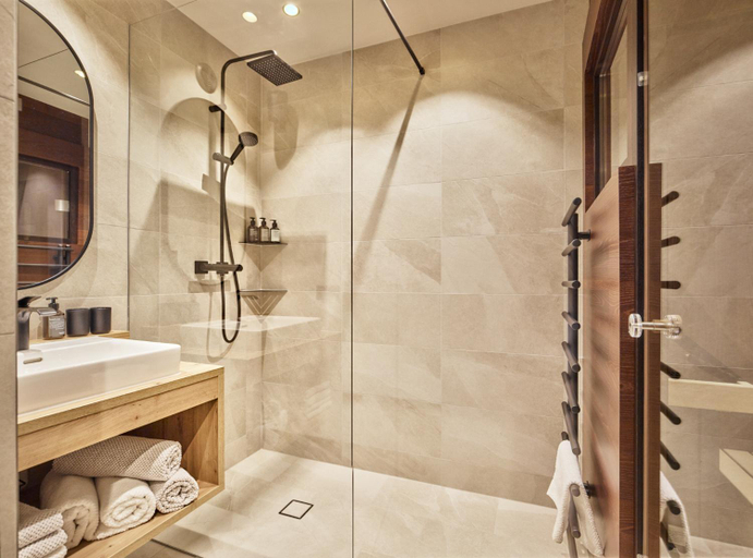 Bathroom 3, Apart Galeon, Landeck