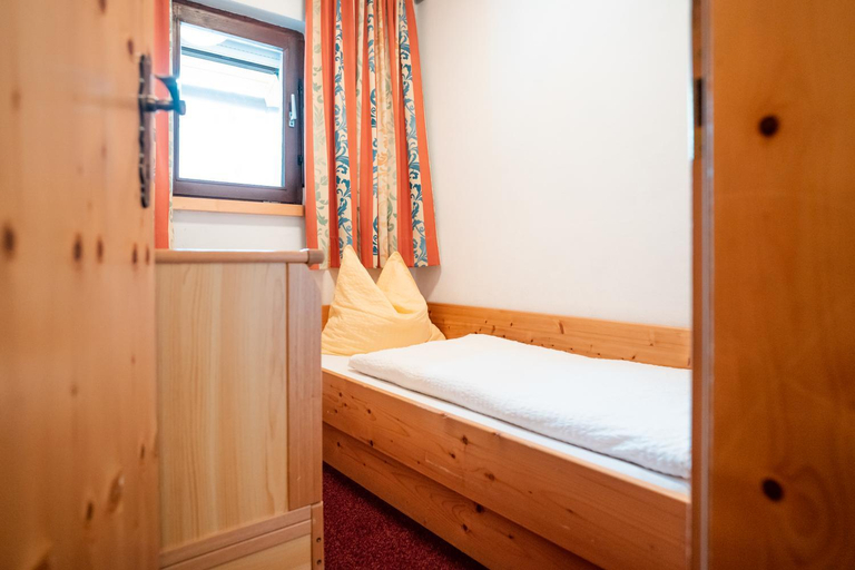 Bedroom 2, Pirker's Natur- & Bio Familienhotel, Spittal an der Drau