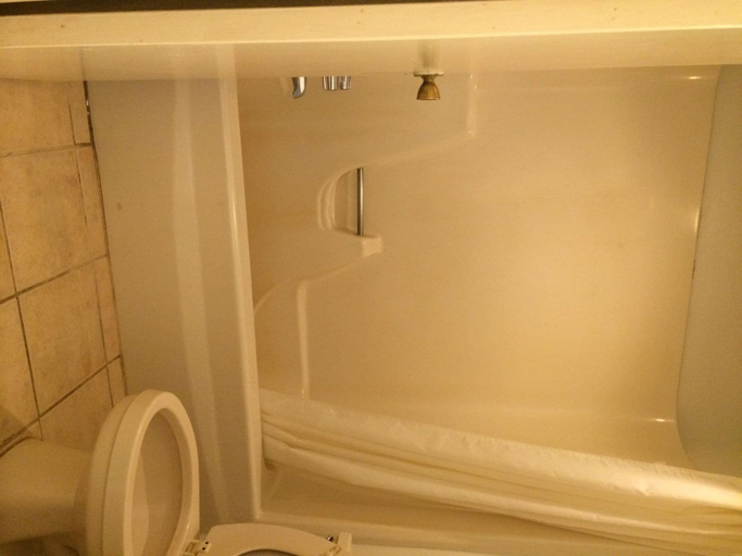 Bathroom 4, Motel 6 Connellys Springs, NC, Burke