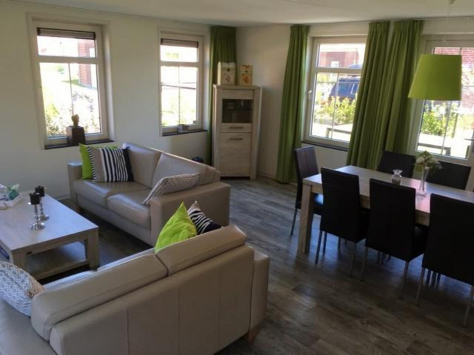 Others 2, Pet-Loving Stay with Garden, Sluis