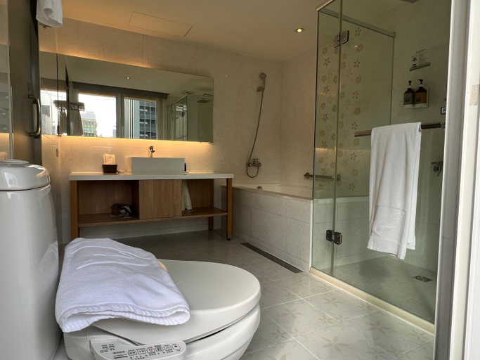 Others 5, Forward Hotel, Taipei City