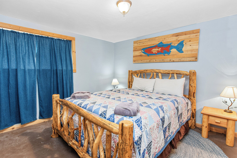 Bedroom 1, Norske Nook, San Bernardino
