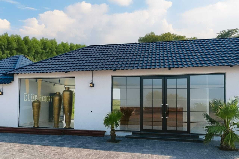 Exterior & Views