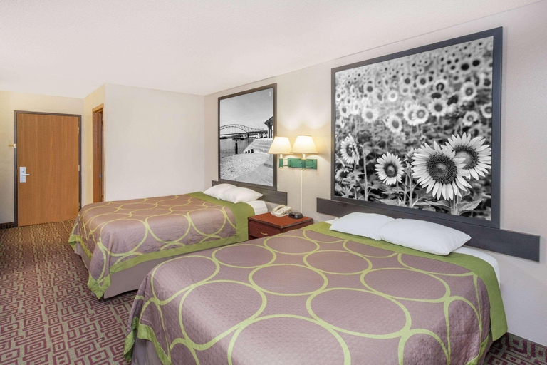 Bedroom 3, Super 8 By Wyndham Muscatine, Muscatine