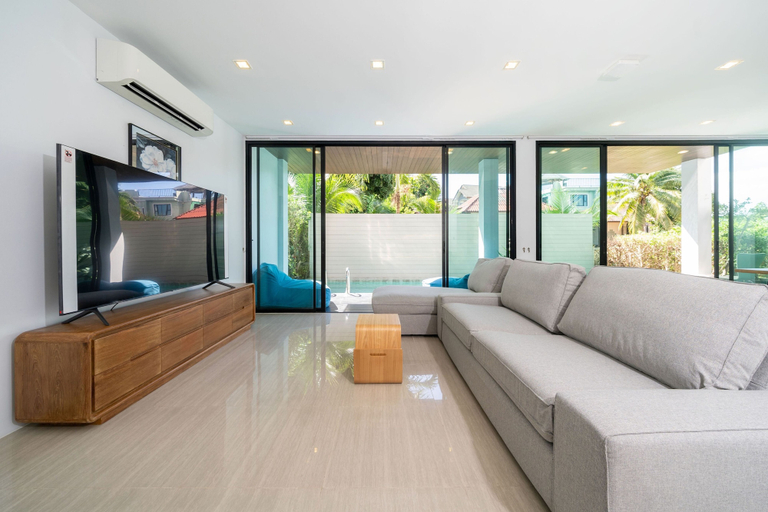 Others 3, Vibrant Beach Life at Kata Villa UTK4, Pulau Phuket