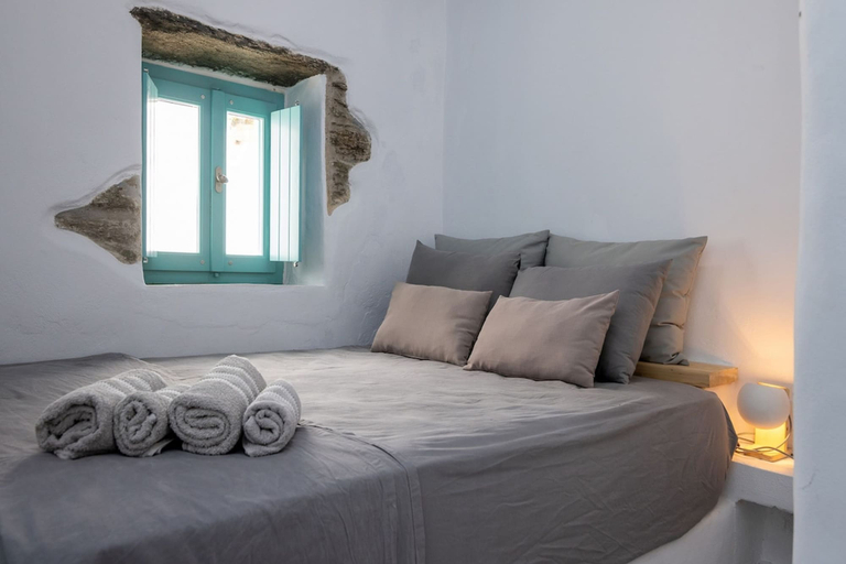 Room 3, Melina House Platia Tinos, South Aegean