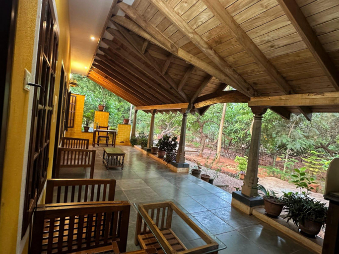 Public Area, Aroni's Auromitha, Viluppuram