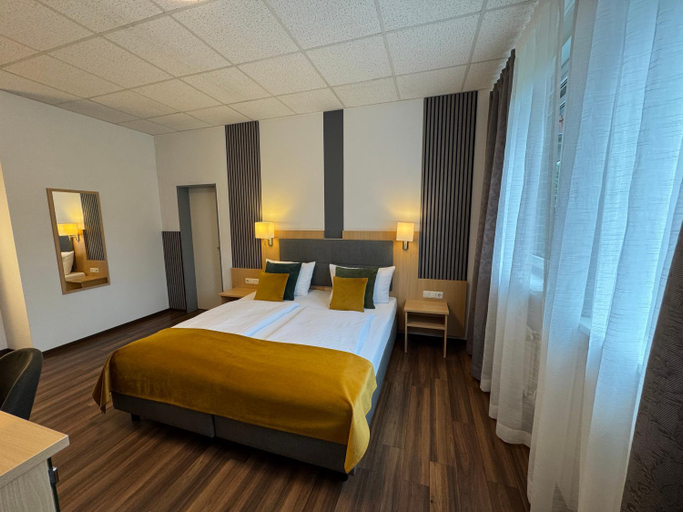 Bedroom 3, Hotel Garni am Obsthof Stade - Altes Land, Stade