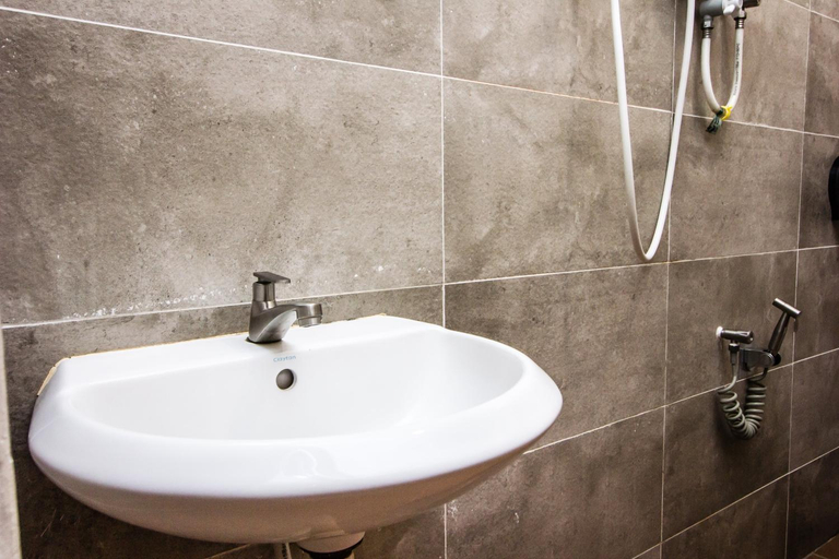 Bathroom 3, Surprised Homestay by uBook, Seberang Perai Utara