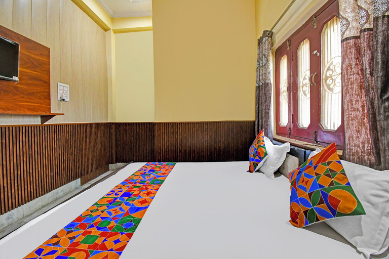 Bedroom 3, Fabhotel Raghunandan Inn, Faizabad