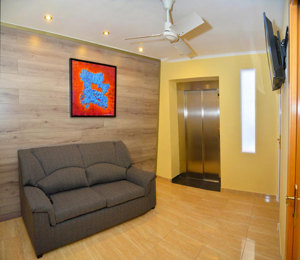 Others 5, Hostal Julieta, Girona