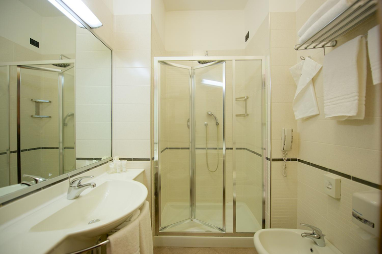 Bathroom 5, Best Western Hotel Luxor, Torino