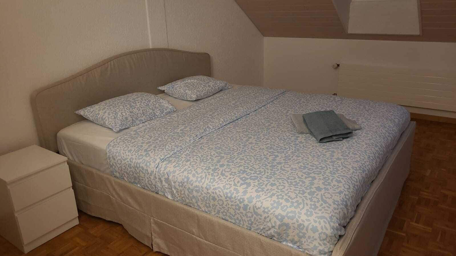 Bedroom 3, VK Zürich Airport Homestay Villa Bänikon, Bülach