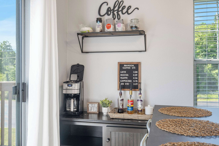 Food & Drinks, The Lazy Loft Stay for 4!, Taney