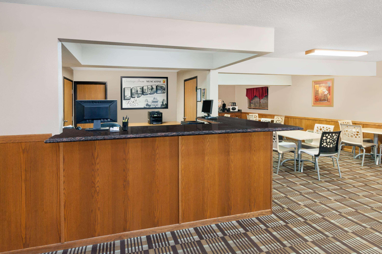 Public Area 2, Super 8 by Wyndham Muscatine, Muscatine