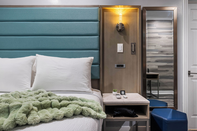 Bedroom 3, Lumea by the Sea Long Beach Convention Center, Los Angeles