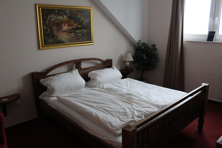 Bedroom 2, Hotel Gardenia, Gießen