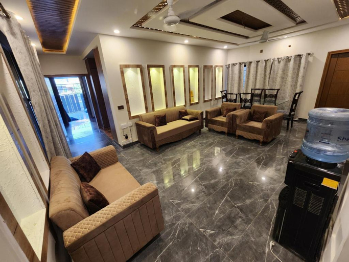 Others 3, The Oak Residence, Islamabad