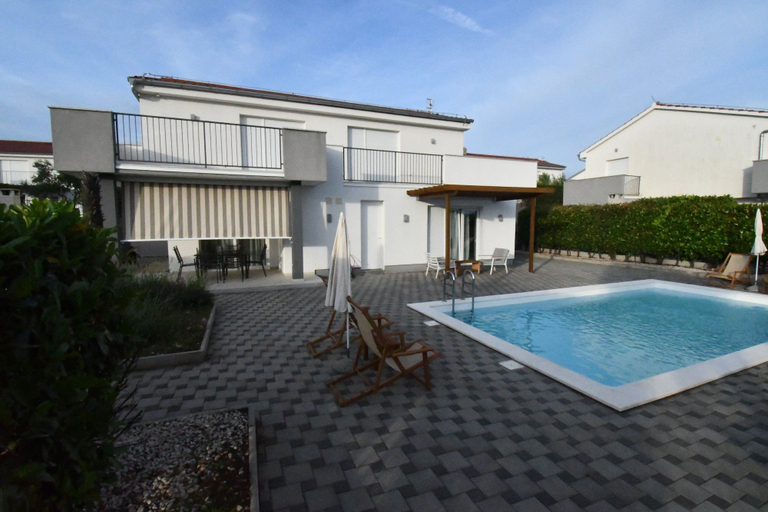 Others 4, Luxury Escape With Swimming Pool & Modern Design, Sukošan