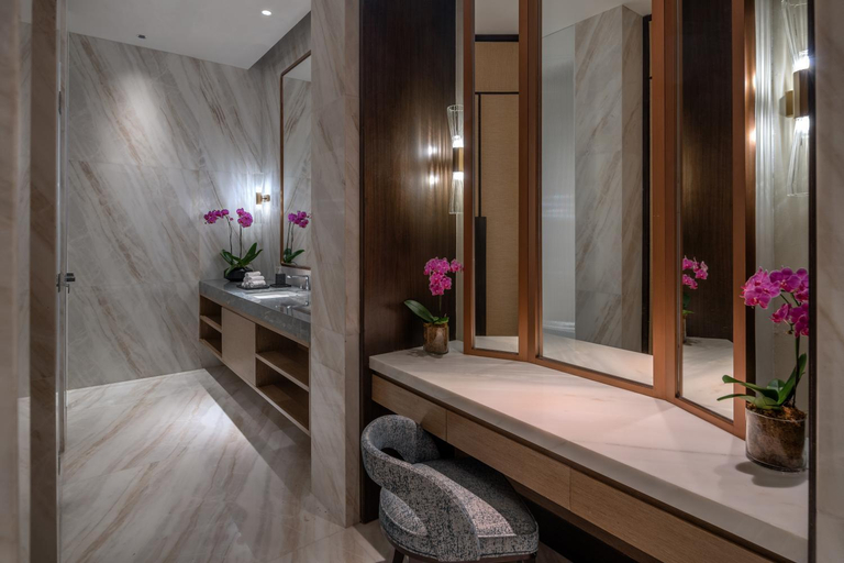 Bathroom 5, Solaire Resort Quezon City – Previously known as Solaire Resort North, Quezon City