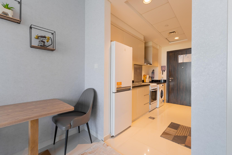 Others 4, Elegant Studio in Damac Hills – Premium Stay, Dubai