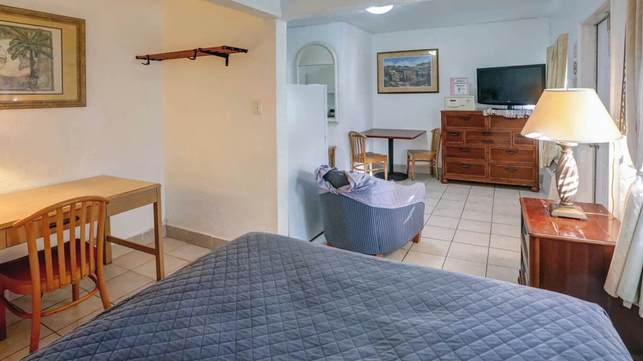 Bedroom 2, Richard's Motel Extended Stay, Broward