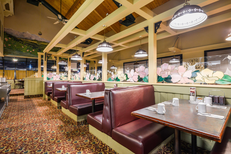 Food & Drinks 5, Canadas Best Value Inn Whitecourt, Division No. 13