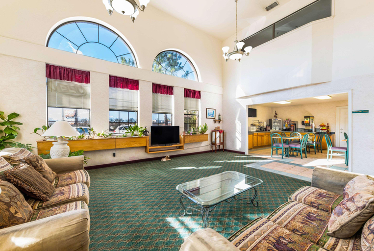 Public Area 2, Rodeway Inn Decatur, Wise