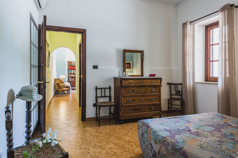 Bedroom 3, Galatea e Giardino delle Esperidi apartments with pool by Wonderful Italy, Syracuse
