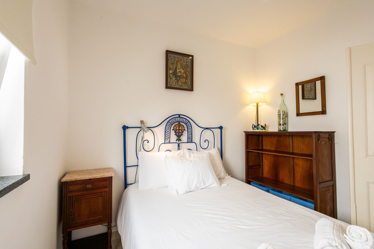 Room 3, Casa do Pisco in S o Martinho do Porto, Alcobaça