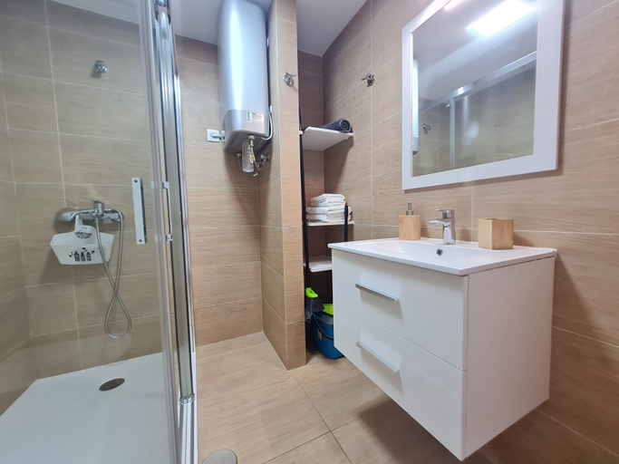 Bathroom 5, Rk Ola Canteras, Las Palmas