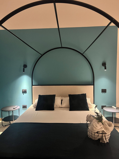 Bedroom 3, Lucky Corner, Taranto