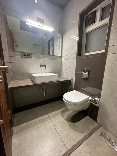 Bathroom 4, Golden Heritage Dapoli, Ratnagiri