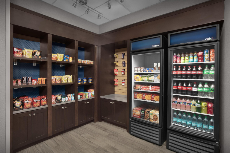 Food & Drinks 5, Hampton Inn & Suites Georgetown/Austin North, Williamson